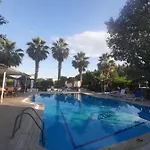 Hotel Alper *