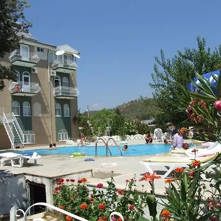 Hotel Alper *